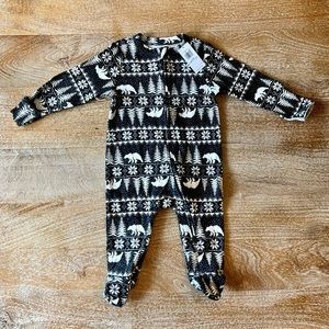 Old Navy Baby Unisex Sleep & Play Footed One Piece.Size 6-9 Months